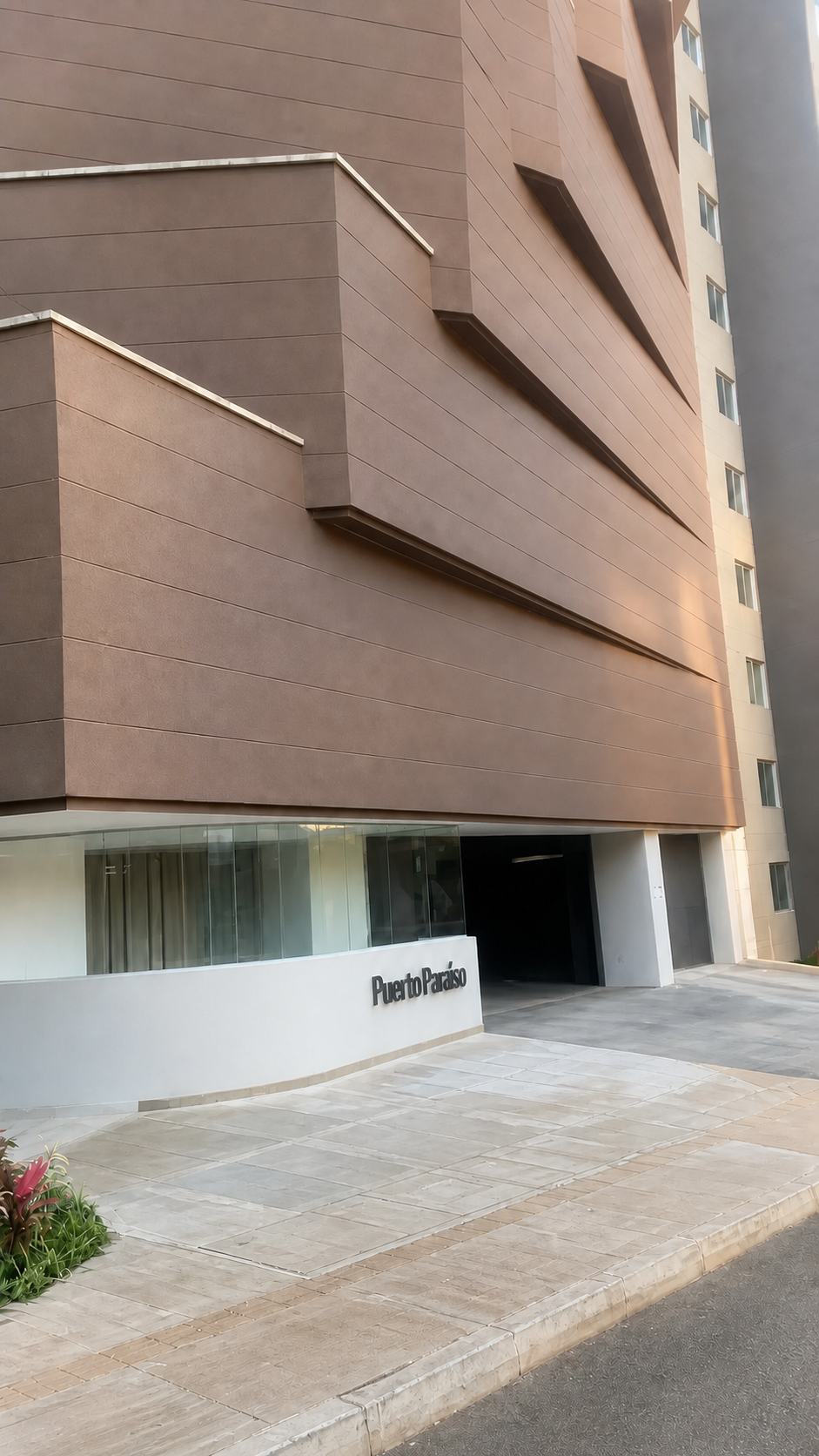 Entrada principal del conjunto residencial Puerto Paraíso